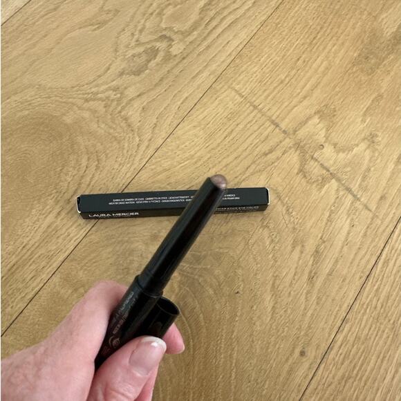 Laura Mercier - Caviar Stick Eye Color in Strapless Brown - Picture 3 of 4